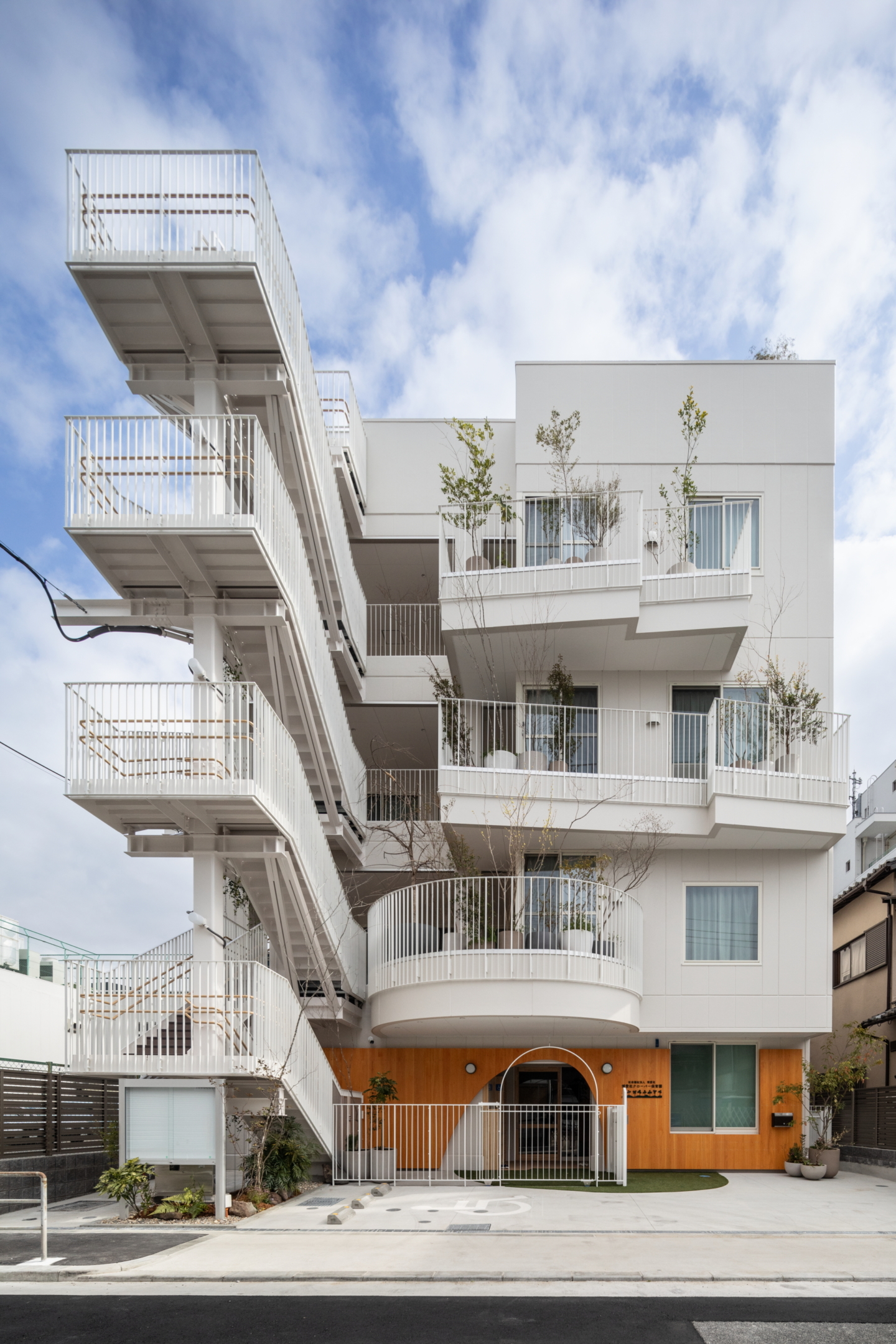 博愛社クローバー保育園 | 教育・文化施設